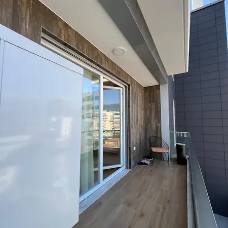 Blanc 7 Apartamento Tirana